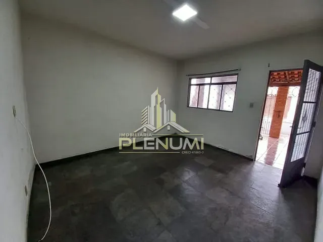 Casa com 125m² 2 quartos e 1 banheiro, à venda, no bairro Estádio em Rio Claro