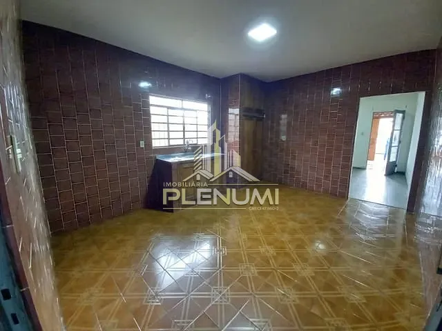 Casa com 125m² 2 quartos e 1 banheiro, à venda, no bairro Estádio em Rio Claro