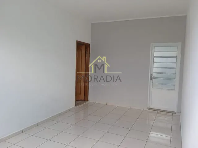 Casa com 360m² 3 quartos e 1 banheiro, para alugar, no bairro Jardim Agenor de Lima em Guaxupé