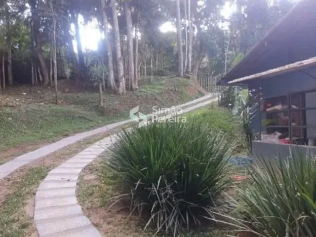 Casa 3 quartos e 2 banheiros, à venda, no bairro Araras em Petrópolis