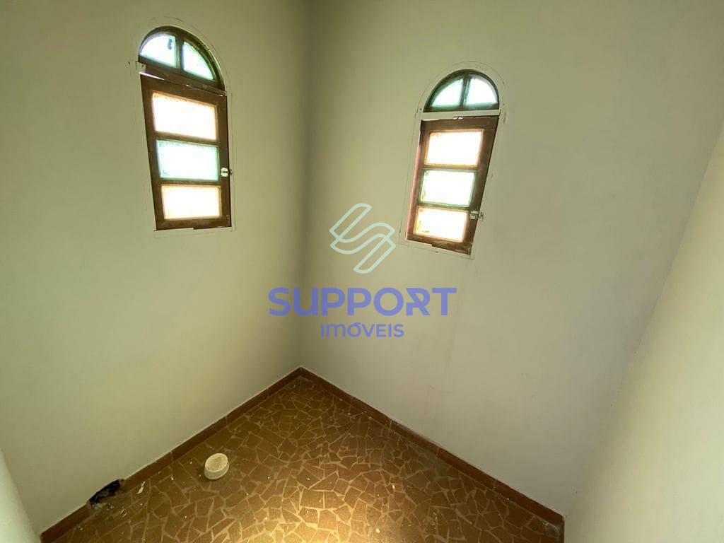 Casa à venda com 5 quartos, 450m² - Foto 15