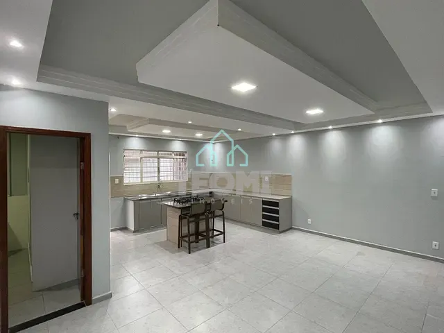 Casa com 250m² 3 quartos e 2 banheiros, à venda, no bairro Residencial Santa Izabel em Taubaté