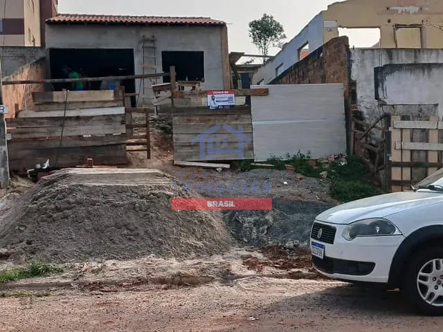 Casa 3 quartos e 1 banheiro, à venda, no bairro Santa Terezinha em Colombo