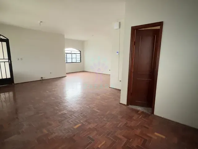 Casa com 360m² 3 quartos e 4 banheiros, à venda, no bairro Jardim São Bento em Campo Grande
