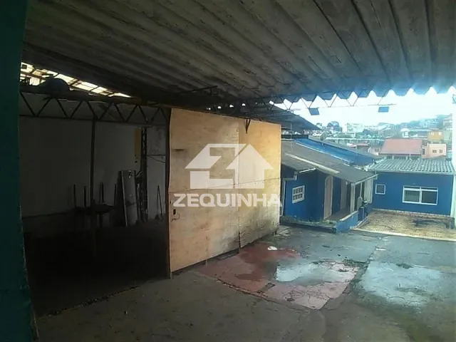 Casa com 250m² 2 quartos e 3 banheiros, à venda, no bairro Jardim Veloso em Osasco