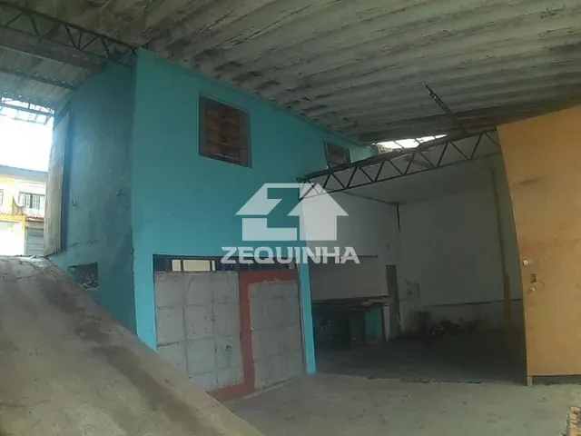 Casa com 250m² 2 quartos e 3 banheiros, à venda, no bairro Jardim Veloso em Osasco