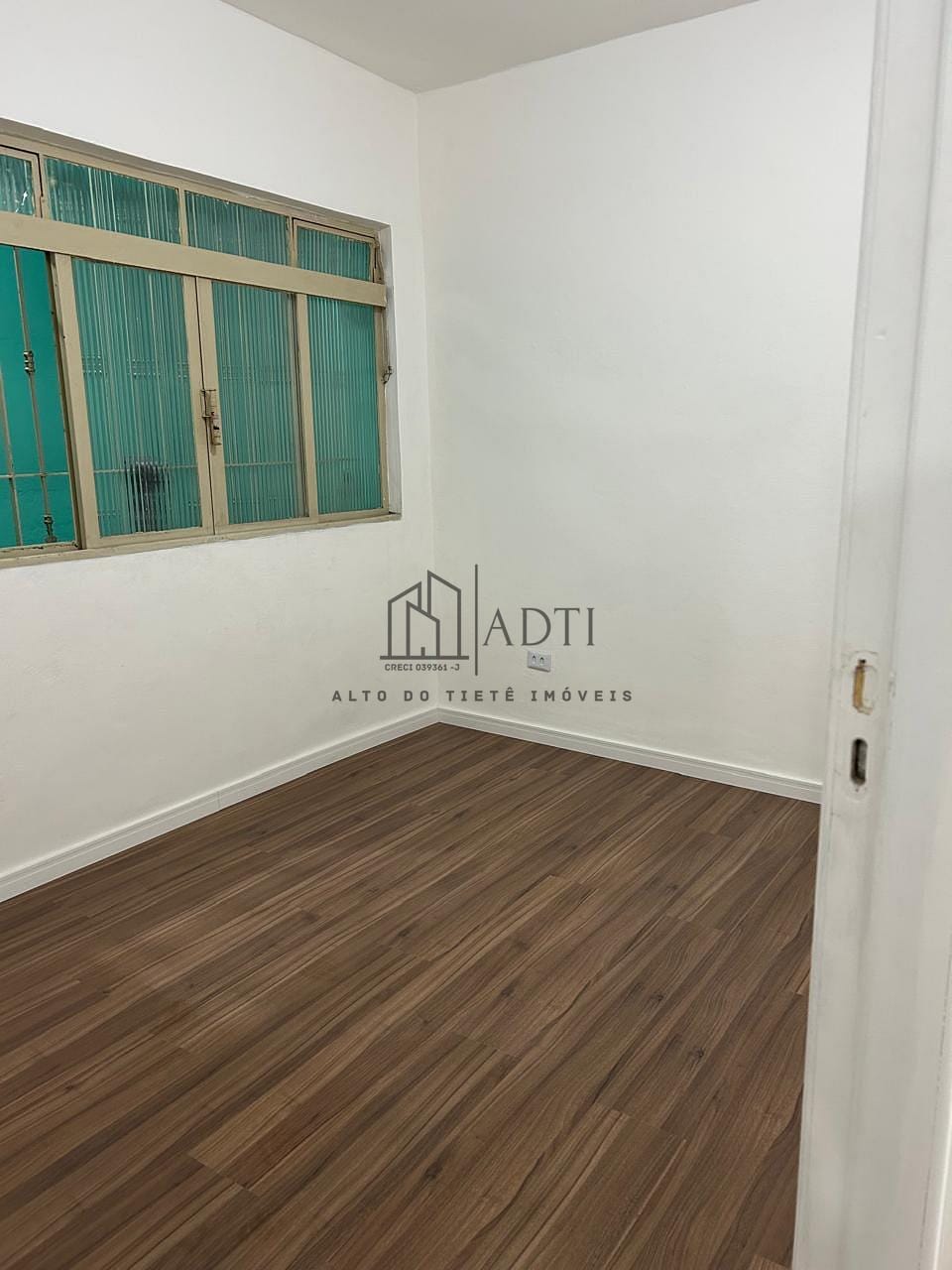Casa à venda com 2 quartos, 90m² - Foto 6