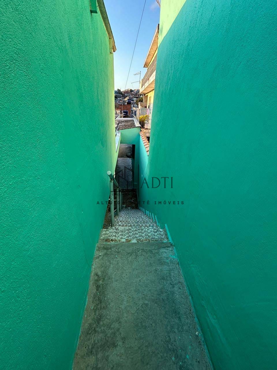 Casa à venda com 2 quartos, 90m² - Foto 11