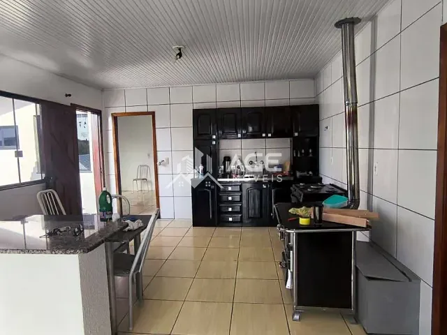 Casa 4 quartos e 3 banheiros, à venda, no bairro Três Vendas em Erechim