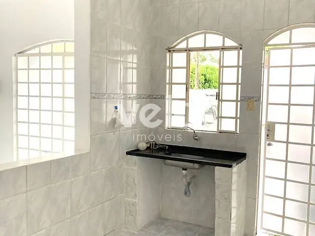 Casa com 200m², à venda, no bairro Quiririm em Taubaté