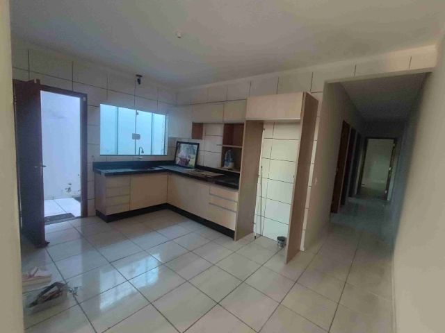 Casa com 160m² 3 quartos e 2 banheiros, à venda, no bairro Jardim Catuaí em Apucarana