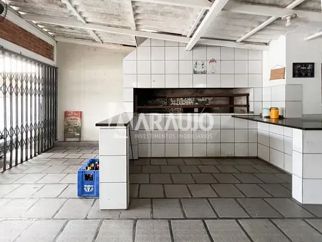 Casa com 250m² 2 quartos e 1 banheiro, à venda, no bairro Cordeiros em Itajaí