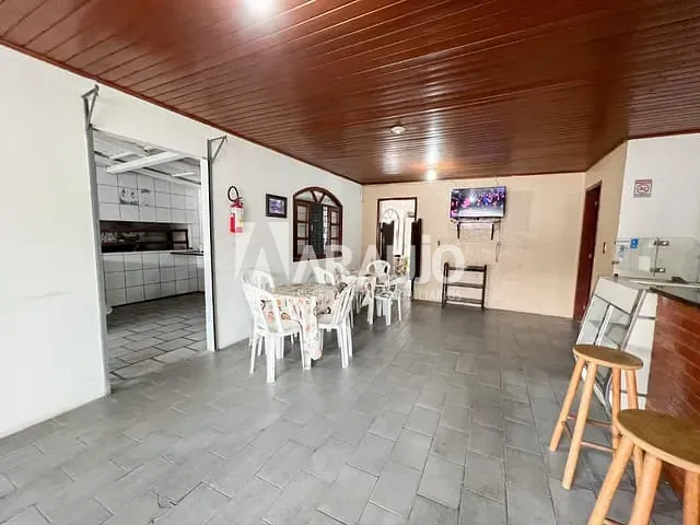 Casa com 250m² 2 quartos e 1 banheiro, à venda, no bairro Cordeiros em Itajaí