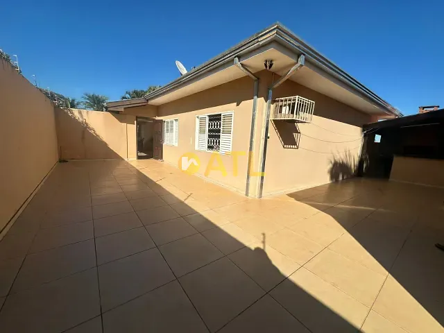 Casa 3 quartos e 3 banheiros, à venda, no bairro Nova Ourinhos em Ourinhos