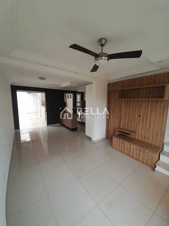 Casa à venda com 2 quartos, 100m² - Foto 27