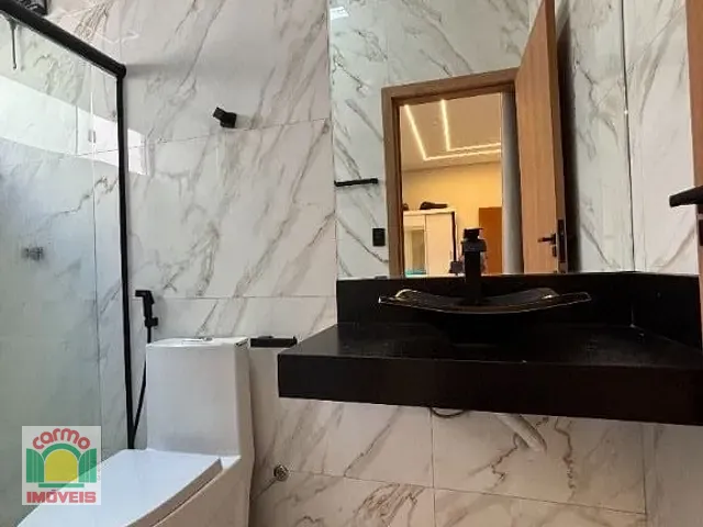 Casa com 300m² 3 quartos e 2 banheiros, à venda, no bairro Parque São Jerônimo em Anápolis