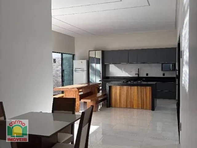Casa com 300m² 3 quartos e 2 banheiros, à venda, no bairro Parque São Jerônimo em Anápolis