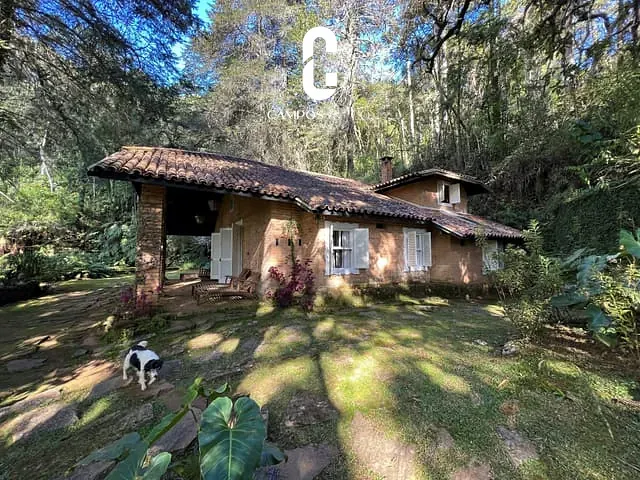 Casa com 40000m² 5 quartos e 6 banheiros, à venda, no bairro Jardim Umuarama em Campos Do Jordão