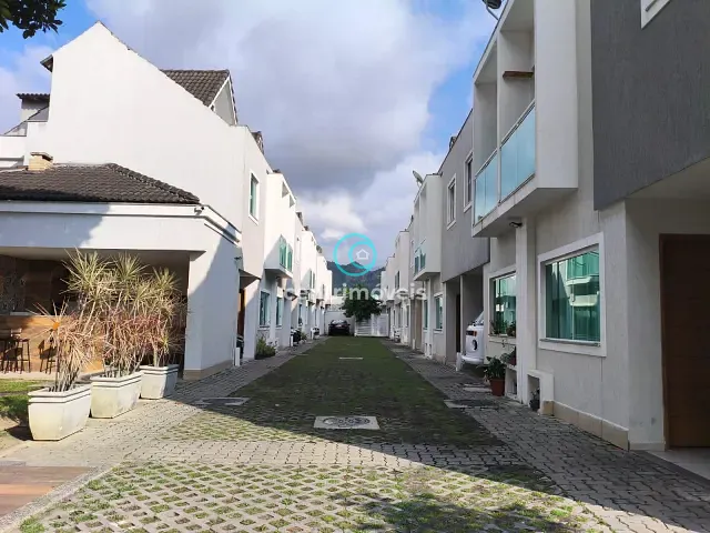 Casa com 116m² 3 quartos e 3 banheiros, à venda, no bairro Taquara em Rio de Janeiro