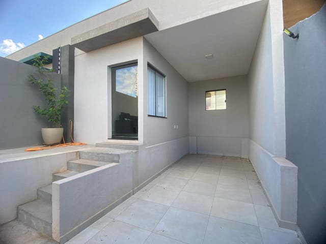 Foto do Casa - LINDA RESIDÊNCIA A VENDA   Residencial Florais Do Lago, Apucarana, PR, COM 3 QUARTOS SENDO 1 SUÍTE ,SOBRA DE ESPAÇO NOS FUNDOS ,BAIRRO EM PLENA EXPANSÃO !!! | CAMPOY CORRETORA DE IMÓVEIS