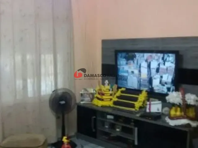 Casa com 200m² 2 quartos e 2 banheiros, à venda, no bairro Vila Sacadura Cabral em Santo André