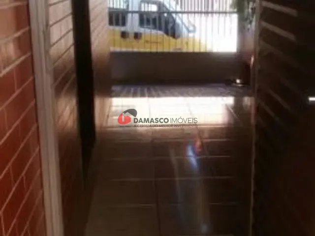 Casa com 200m² 2 quartos e 2 banheiros, à venda, no bairro Vila Sacadura Cabral em Santo André