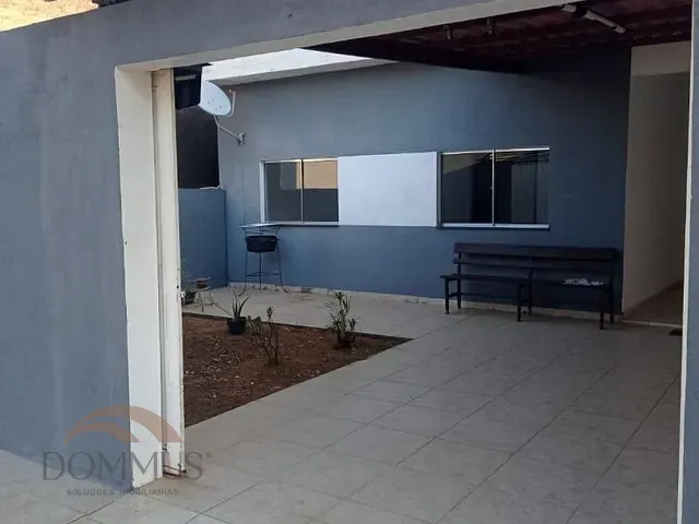 Casa com 300m² 3 quartos e 2 banheiros, à venda, no bairro Amaro Lanari em Coronel Fabriciano