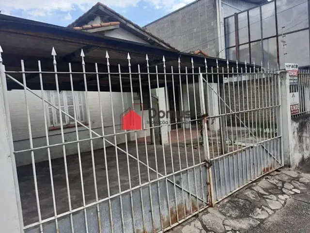 Casa com 376m² 3 quartos e 1 banheiro, à venda, no bairro São Benedito em Pindamonhangaba