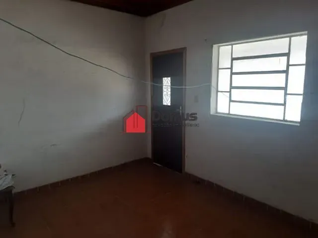 Casa com 376m² 3 quartos e 1 banheiro, à venda, no bairro São Benedito em Pindamonhangaba