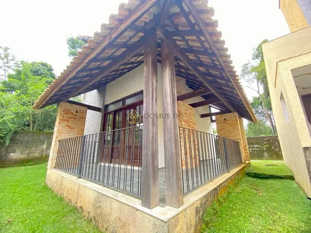 Casa com 120m² 1 quarto e 2 banheiros, à venda, no bairro Penedo em Itatiaia