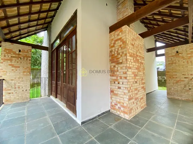 Casa com 120m² 1 quarto e 2 banheiros, à venda, no bairro Penedo em Itatiaia