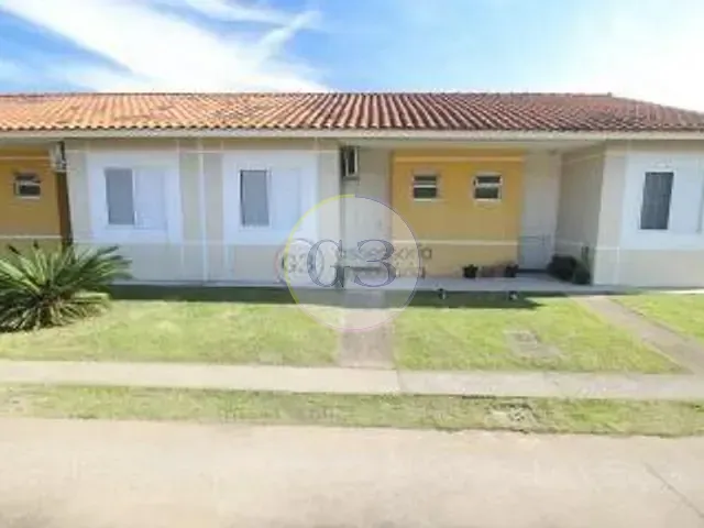 Casa 2 quartos e 1 banheiro, à venda, no bairro Areal em Pelotas