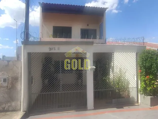 Casa com 125m² 3 quartos e 3 banheiros, à venda, no bairro Aquilles Sthengel em Londrina