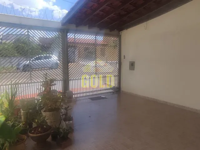 Casa com 125m² 3 quartos e 3 banheiros, à venda, no bairro Aquilles Sthengel em Londrina