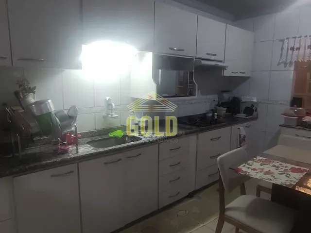 Casa com 125m² 3 quartos e 3 banheiros, à venda, no bairro Aquilles Sthengel em Londrina
