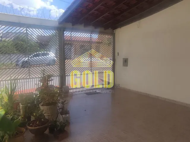 Casa com 125m² 3 quartos e 3 banheiros, à venda, no bairro Aquilles Sthengel em Londrina