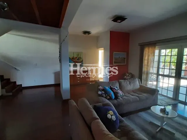 Casa com 560m² 3 quartos e 4 banheiros, à venda, no bairro Vila Bressani em Paulínia