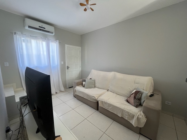 Foto do Casa - Sobrado à venda,  com 02 dormitórios e 01 vaga de garagem no bairro dos Golfinhos, em Caraguatatuba, litoral norte deSP | Innova Imobiliária