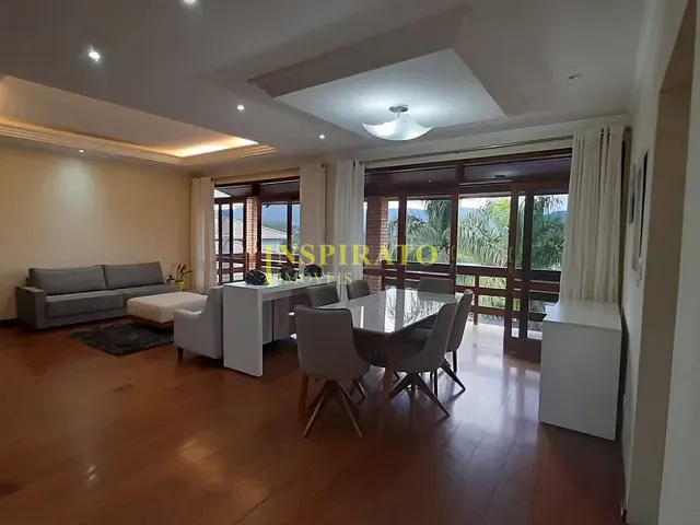 Casa com 1096m² 5 quartos e 4 banheiros, à venda ou para alugar, no bairro Medeiros em Jundiaí