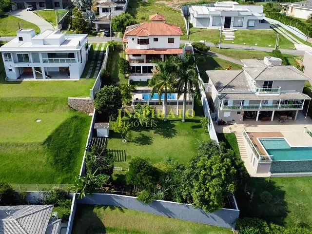 Casa com 1096m² 5 quartos e 4 banheiros, à venda ou para alugar, no bairro Medeiros em Jundiaí