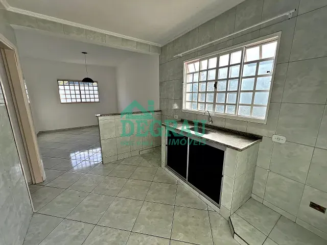 Casa 3 quartos e 1 banheiro, à venda ou para alugar, no bairro Jardim Beija-Flor em Itapeva