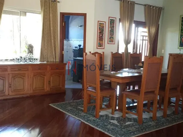 Casa com 1000m² 3 quartos e 1 banheiro, à venda, no bairro Vila Santista em Atibaia