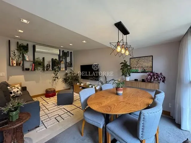 Casa com 7790m² 2 quartos e 2 banheiros, à venda, no bairro Cascata do Imbuí em Teresópolis