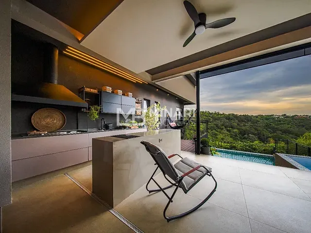 Casa 4 quartos e 6 banheiros, à venda ou para alugar, no bairro Alphaville em Santana de Parnaíba