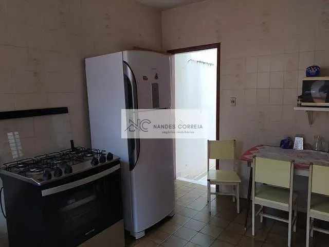 Casa com 250m² 3 quartos e 2 banheiros, à venda, no bairro Jardim Londrilar em Londrina