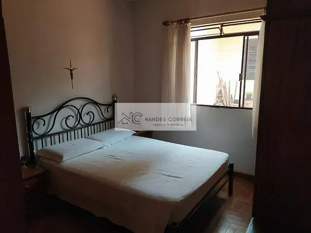Casa com 250m² 3 quartos e 2 banheiros, à venda, no bairro Jardim Londrilar em Londrina