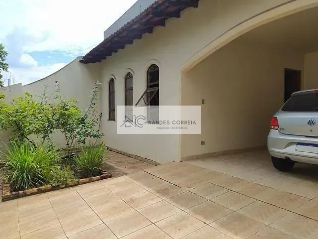 Casa com 250m² 3 quartos e 2 banheiros, à venda, no bairro Jardim Londrilar em Londrina