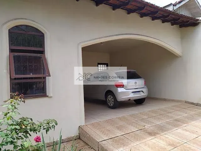 Casa com 250m² 3 quartos e 2 banheiros, à venda, no bairro Jardim Londrilar em Londrina