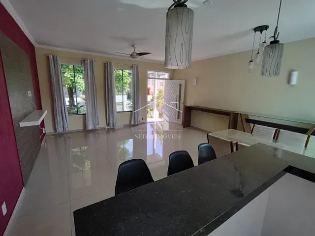 Casa com 680m² 4 quartos e 1 banheiro, à venda, no bairro Ubatiba em Maricá