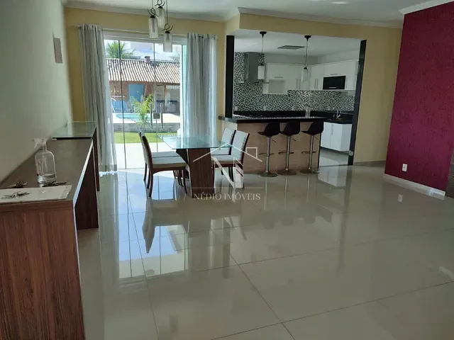 Casa com 680m² 4 quartos e 1 banheiro, à venda, no bairro Ubatiba em Maricá